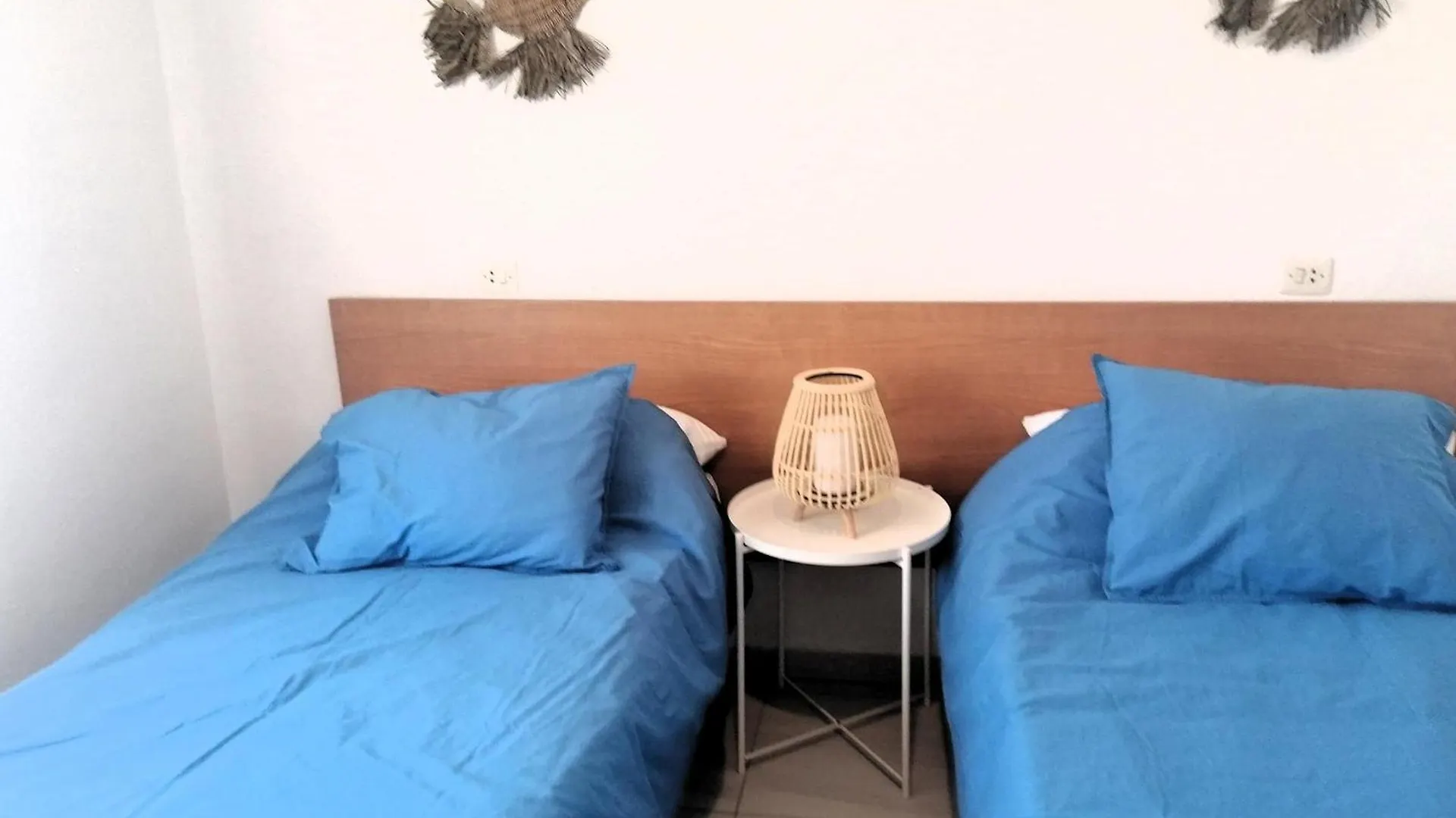 Apartamento En Segunda Linea De Playa Con Terraza, Wifi Y Parking En Santa Margarita - Es-258-120 ロザス スペイン