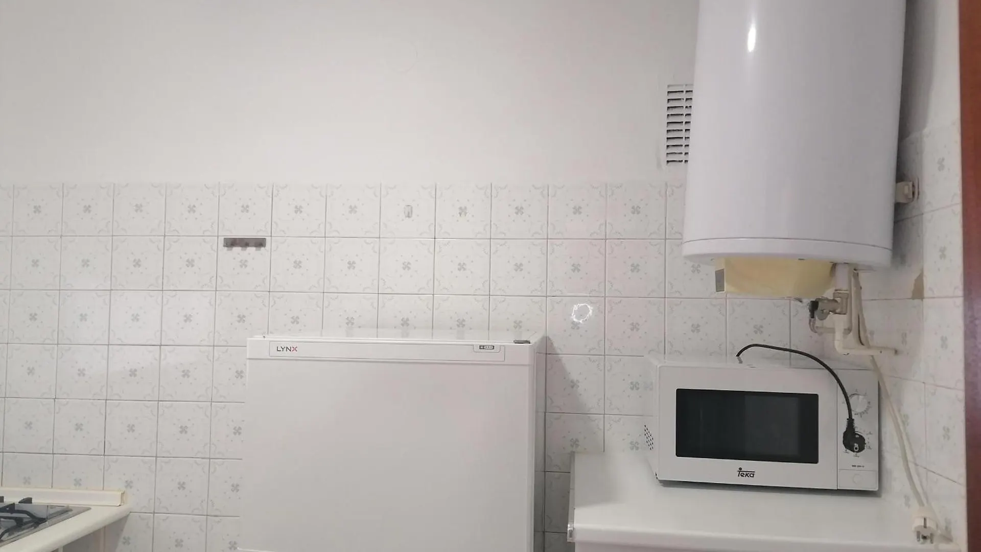 Apartamento En Segunda Linea De Playa Con Terraza, Wifi Y Parking En Santa Margarita - Es-258-120 Roses 0*,  Spain